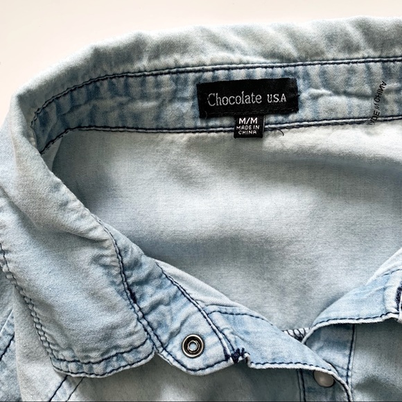 •CHOCOLATE USA• Size M Chambray / Light Jean Shirt - Picture 5 of 7